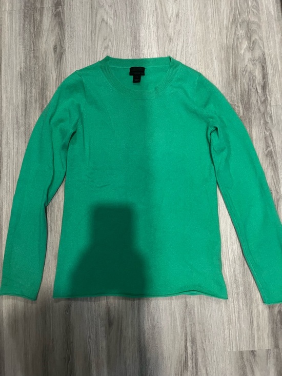 J. Crew Sweaters - J Crew Italian Cashemere Crewneck Sweater rolled hem Womens. Size Small.